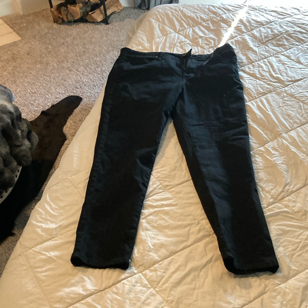 Universal standard long skinny Jean. New without tags.